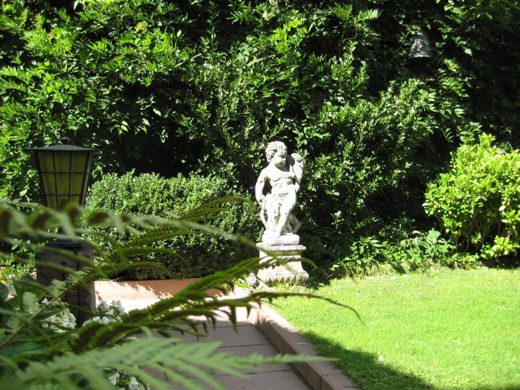 Hotel Krone Laudenbach  エクステリア 写真