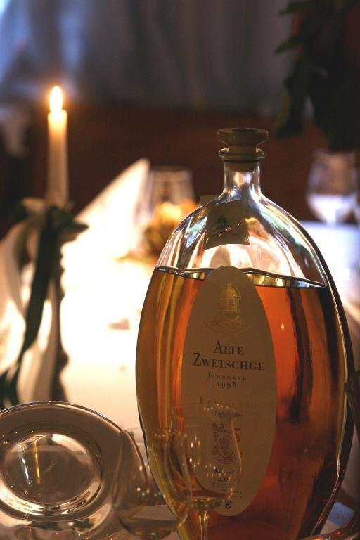 Hotel Krone Laudenbach  エクステリア 写真